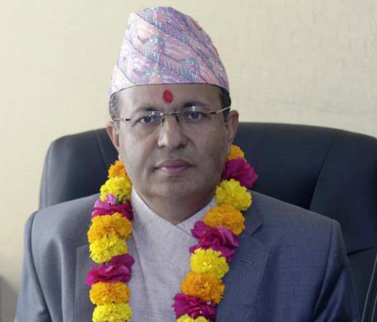 राजदूत रेग्मीद्वारा राष्ट्रपति डोनाल्ड ट्रम्पसमक्ष ओहोदाको प्रमाणपत्र पेश