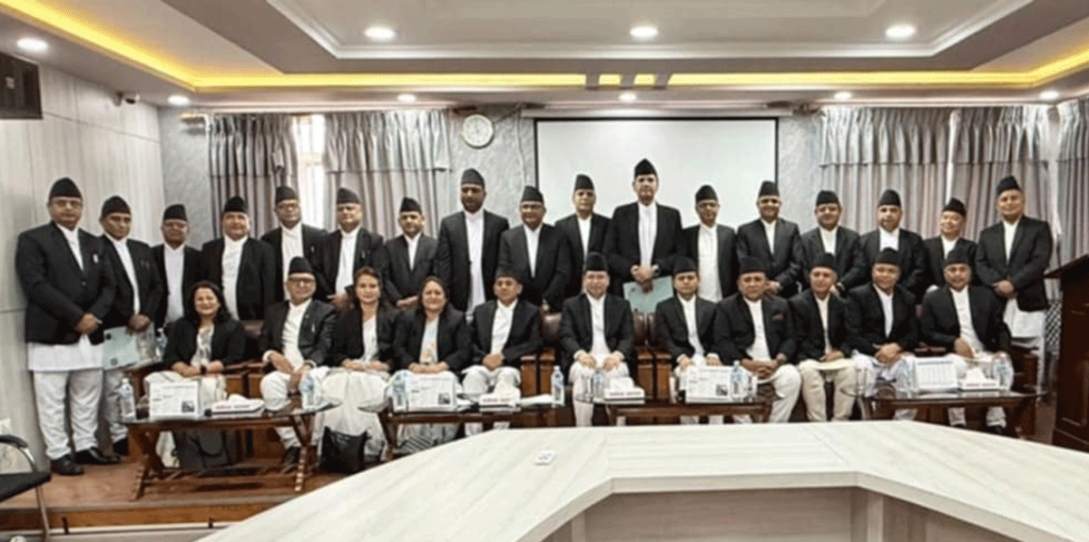 उच्च अदालतका २७ न्यायाधीशद्वारा शपथ ग्रहण
