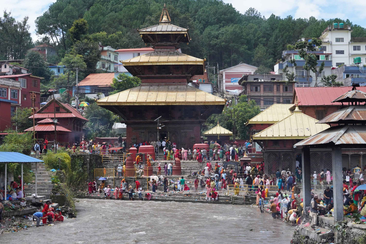 गोकर्ण औंसीमा गोकर्णेश्वर मन्दिर (भिडियो)