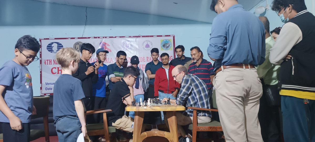 ग्राण्ड मास्टर स्मेरडोन डेभिडको एकल अग्रता, निकेनले बराबरी खेले