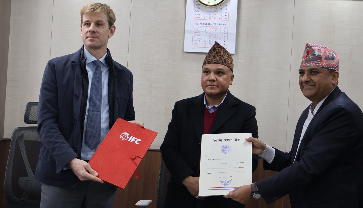 राष्ट्र बैंक र आईएफसीबीच जलवायु वित्तको रणनीति विकाससम्बन्धी समझदारी