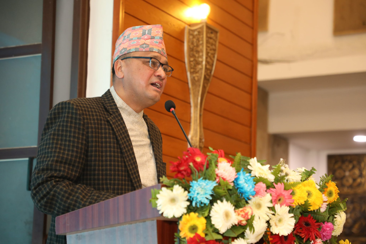 श्रीमान् सचिवज्यू ‘बिरामी’ हुनुहुन्छ !