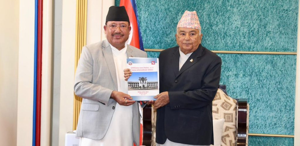 निर्वाचन आयोगले राष्ट्रपतिलाई बुझायो मत परिणामसहित प्रतिवेदन